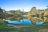 Cozy Cottage Nestled on Waters Edge