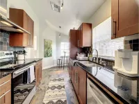 MCM Blend 3/2 Pool Home in Central FL with King Bed