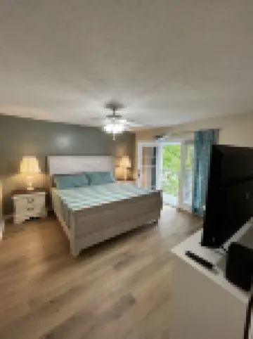 Riverfront Property Newly Renvoated The Sweet Retreat