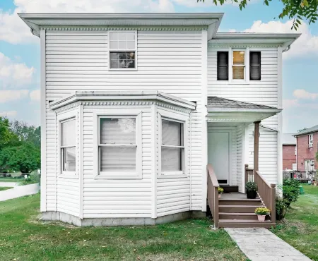 Bourbon Trail! Prime Location, Amenities & Sauna!