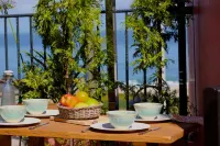 Unique oceanfront retreat with fantastic views of the wild natural space