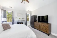 Air Conditioned 3200 sq/ft Home, New Decks & Hot Tub in the Pines.