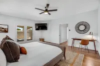 5-bedroom vacation home 15 minutes to Joshua Tree National Park