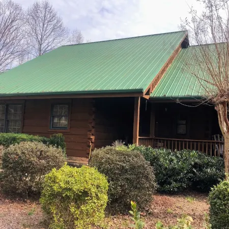 Life is Better at the Lake! Waterfront cabin on Lake Keowee