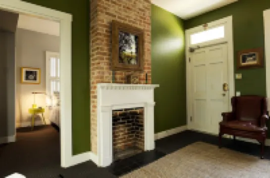 Kelly Kottage in Historic Downtown Natchez