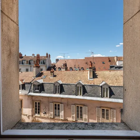 Le Palais, right in the heart of Dijon!