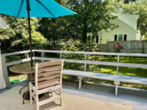 Studio Apartment at The Shire - Cape Cod 이스트 팰머스 호텔