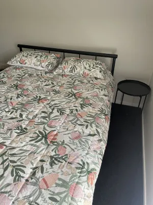 Walk to Mount Ngungun in Glasshouse Mountains