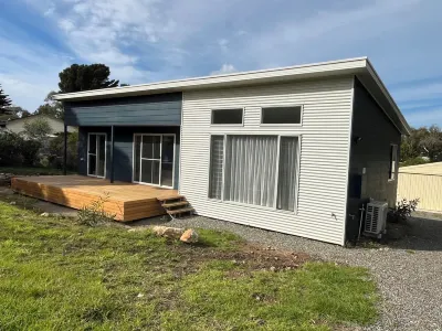 Modern holiday home Clayton Bay