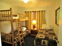 Cabin 2 at Kentucky Lake's  Lynnhurst Family Resort