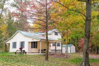 Spacious Cottage in Ohio Amish Country - 3-Star