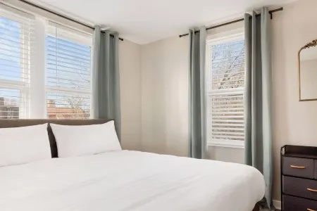 Cute Apt Near Loop - WashU - BJC Отели рядом с достопримечательностью «Сент-Луисская «Аллея славы»»