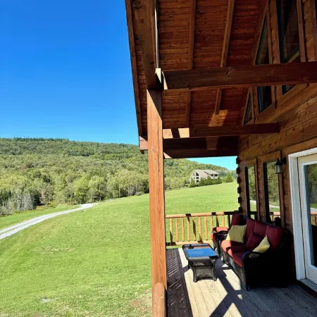 Authentic Hemlock Log Cabin 4 Bedroom Ski Chalet On Lake And Next To Ski Slopes