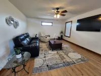 Perfect for a TEAM of people! Hotels in Adams County