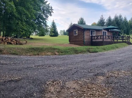 Charming Amish-Built Log Cabin in Utica, PA Отели в г. Венанго Каунти
