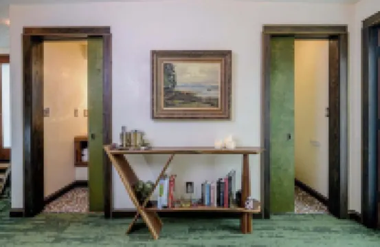 Farmhouse Suite at Haus of Taylor Hotels in Southern