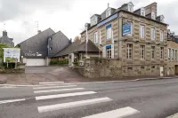 Brit Hotel le Cygne Hotel a Savigny-le-Vieux