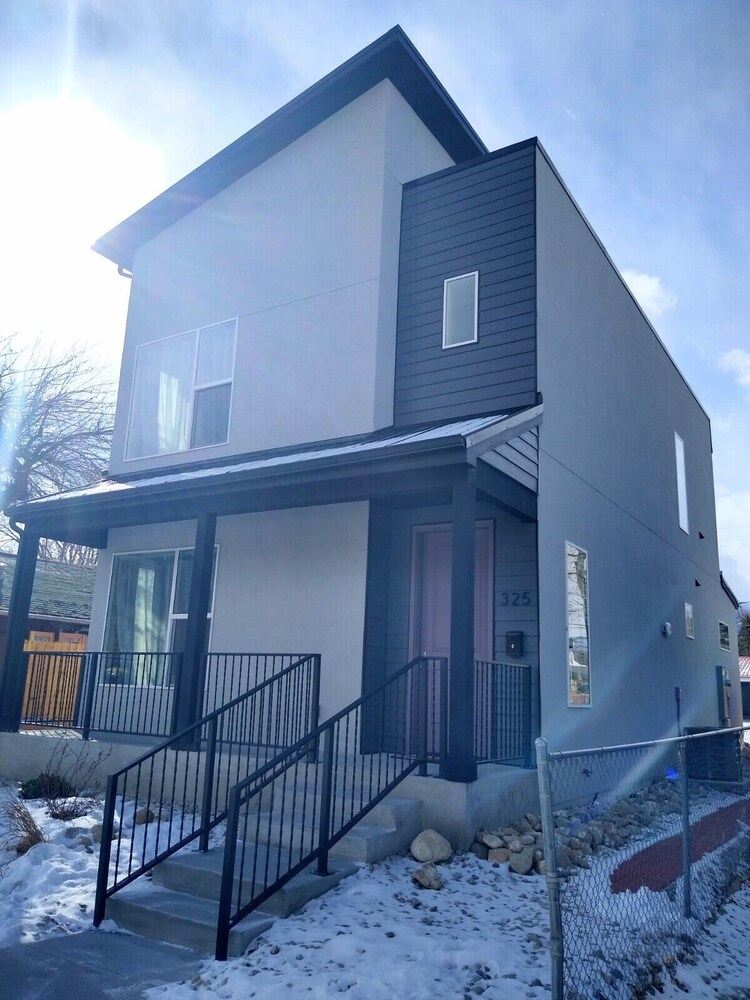 Book Now for Fall and Ski Season at Monarch! Located in Downtown Salida!