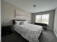 NEW 5 Bedroom Home with  Pier by Water Các khách sạn gần Sân bay Baltimore