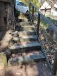 Haven in the trees, minutes from hiking trails