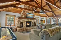 "4 Sons"-Family Friendly Escape Steps to the Lake Hotel a Lake Arrowhead