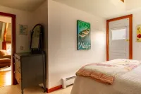 Nautically themed apartment with Ocean View