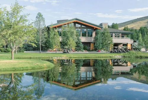 Cute kid-friendly condo next to Dollar Mountain Hotels in Sun Valley