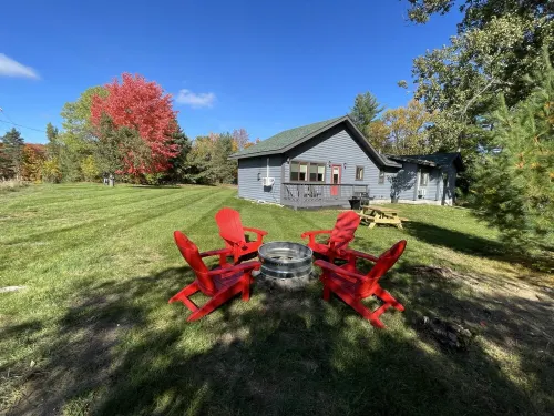 New 3-Bed Charming House Hotels in Saranac Lake