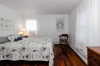 Great Family Home near Beaches and Marina! - Homestays