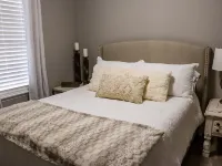 3 bed, 2 bath Luxury Home- SteamPunk Station close to everything! - Wifi