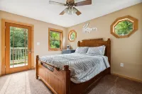 MtSnow/Stratton Chalet w/Hot Tub