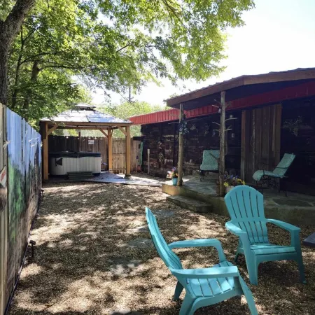 A unique cabin, comfortable with private hot tub!
