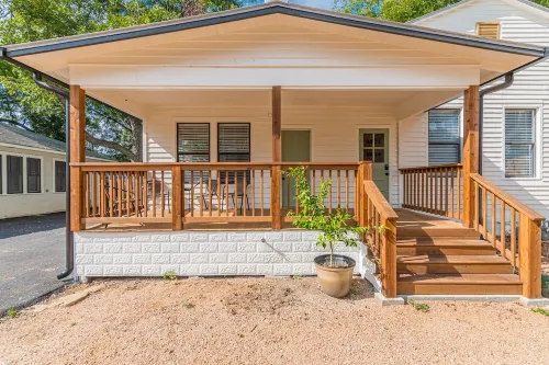 Walkable to Everything in Downtown New Braunfels! Restored 1850s German Home - B