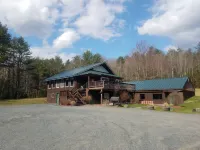 Welcome to Northaven! Family-friendly lakefront cabin in the White Mountains!