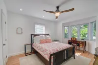 Beautiful Pool Home on Golf Course, with Intracoastal Views, 1 Mile to the Beach