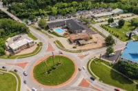 Roark Downtown Branson, Pools, Playground!