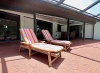 Ellis' Hideaway! Cozy 2-bedroom pool home with WiFi, AC in enjoyable Cape Coral