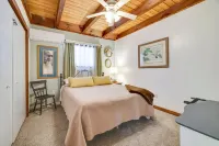 Lakes, Pools, Beaches, Golf, Game Room & Endless Foliage, Dog friendly