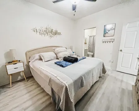 Blue Haven-Beach Condo with Pool and Hot Tub キャロライナ・フォレストのホテル