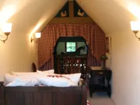 Contemporary farmhouse in Redwood National Park Hotels near Prairie Creek Redwoods State Park
