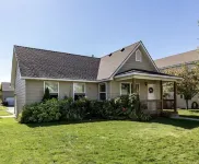 The Best Vrbo! Immaculate 2Br, 1BA House, Garage