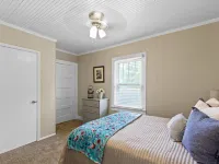 Genevieve's Cottage! Totally Renovated with all the Charm! Hotels in Hixson