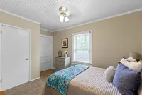 Genevieve's Cottage! Totally Renovated with all the Charm!