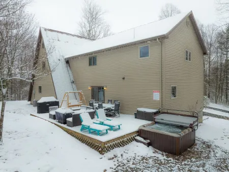 Horseshoe Acres - Home theater, spa room, hot tub