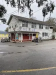 Cottage near Little River Waterfront.  Pets stay FREE! 리틀 리버 빌리지 쇼핑센터 주변 호텔