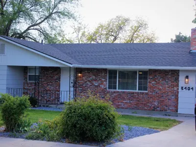 Fun Family Home Hotels in der Nähe von Rotary Pond Park