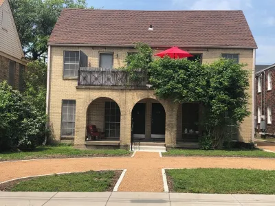 University Park Charmer Hotel in zona Dallas Hall