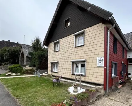 Lovingly furnished vacation apartment in Schleiden Morsbach/National Park Eifel โรงแรมในSchleiden