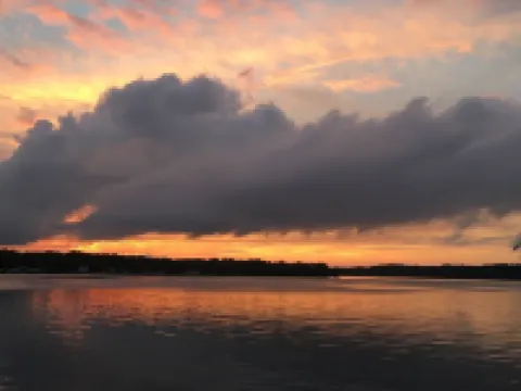 Sweet Serenity in Bemus Point Hotele w: Ellery