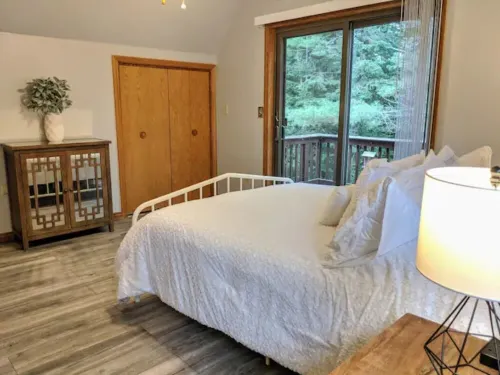 Spacious Riverfront Getaway in the Heart of the White Mountains